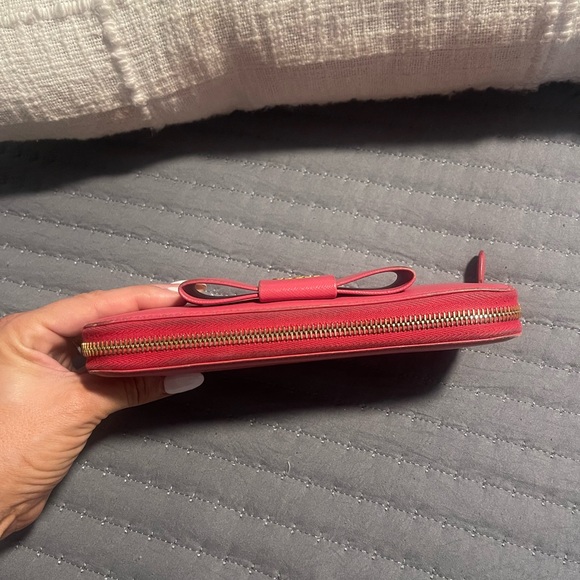 Prada Saffiano Fiocco wallet in color Peonia - Picture 8 of 11